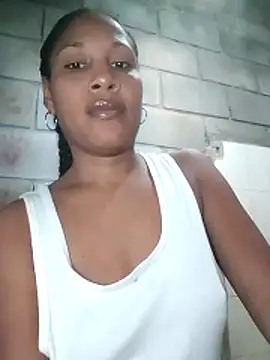 Snapshot of Lili-Sex chatting on May 25, 2026, 2:05 pm Lili-Sex online show from May 25, 2026, 2:05 pm