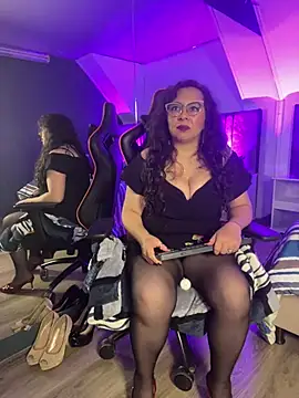 Jenifer cruz online show from July 10, 2026, 5:40 am