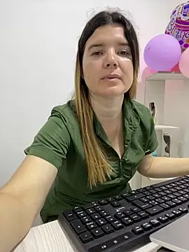 amelia 16 online show from June 4, 2026, 2:33 pm