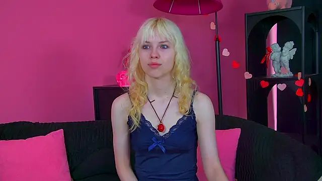 HannahHollis online show from June 13, 2026, 6:11 am