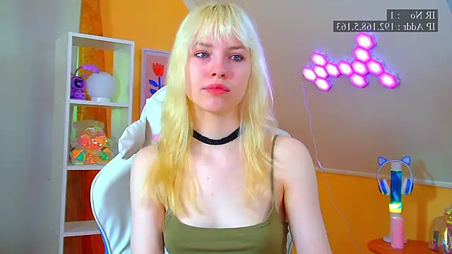 HannahHollis online show from June 10, 2026, 6:03 am