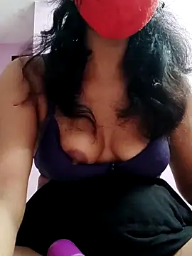 SecretFlameX online show from June 5, 2026, 1:28 pm