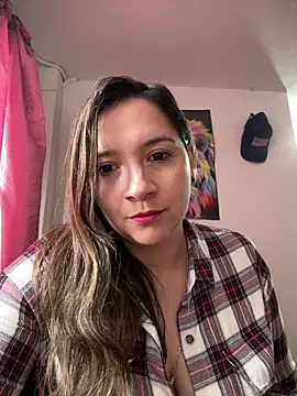 Snapshot of belucci_vale chatting on April 9, 2026, 12:33 pm belucci vale online show from April 9, 2026, 12:33 pm