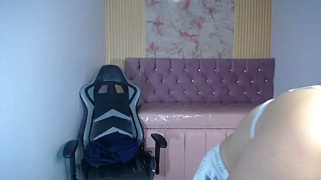 Scarlett jhonson ch online show from July 23, 2026, 1:58 am