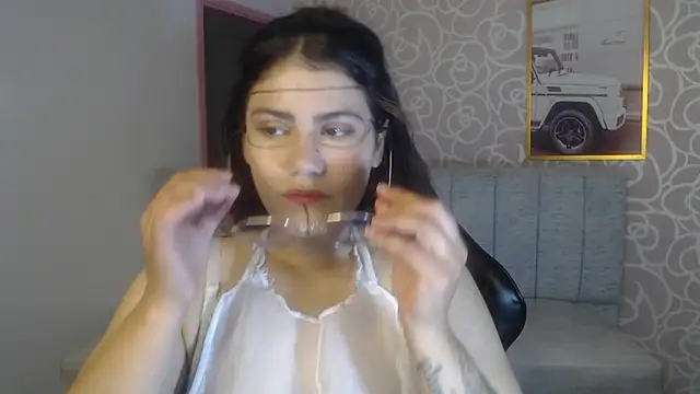 Scarlett jhonson ch online show from June 5, 2026, 7:52 pm