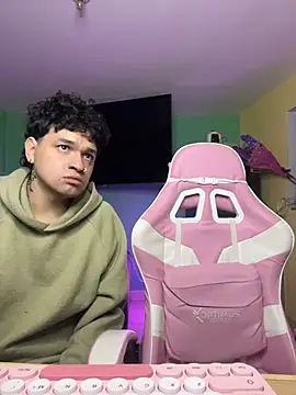 hotlatinocouple   online show from June 27, 2026, 4:18 am