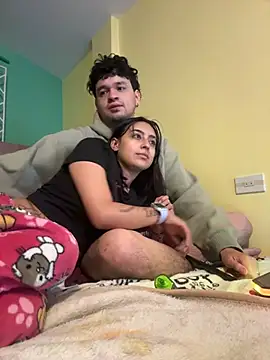 hotlatinocouple   online show from July 10, 2026, 5:51 am