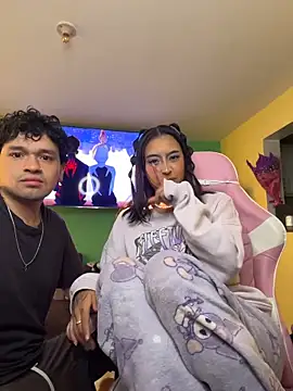 hotlatinocouple   online show from June 12, 2026, 11:02 pm