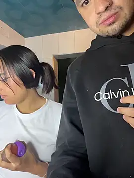 hotlatinocouple   online show from August 8, 2026, 3:35 am