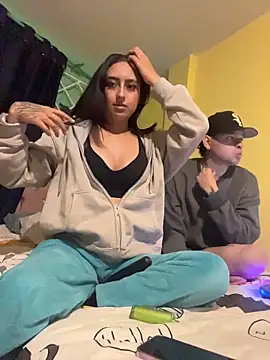 hotlatinocouple   online show from June 29, 2026, 2:18 am
