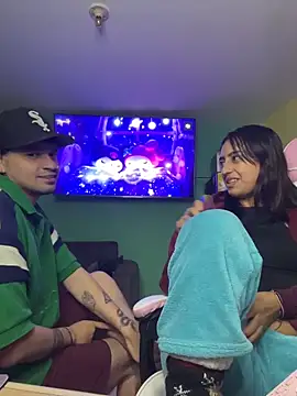 hotlatinocouple   online show from June 19, 2026, 1:00 am