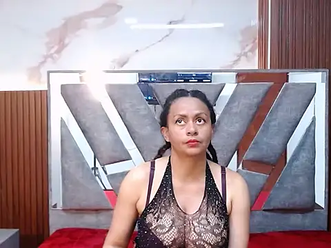 sweethoneycl202 online show from April 17, 2026, 4:48 am