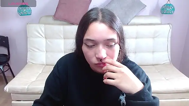 Marianne Cam online show from May 12, 2026, 2:56 pm