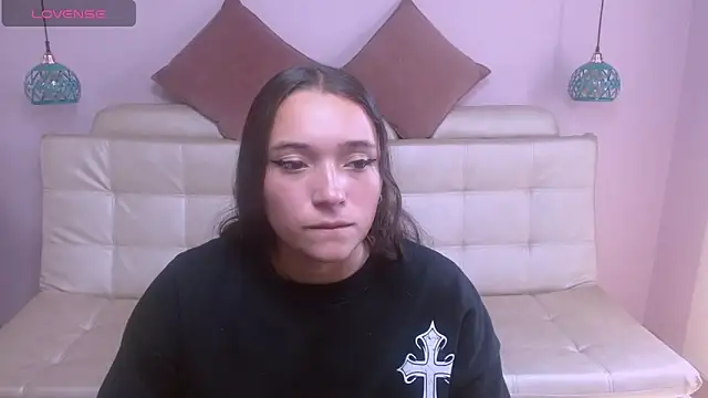 Marianne Cam online show from April 22, 2026, 3:30 pm