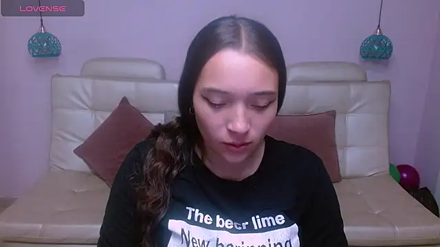 Marianne Cam online show from June 2, 2026, 12:38 pm