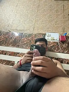 Badbuddy00 online show from May 31, 2026, 12:11 pm