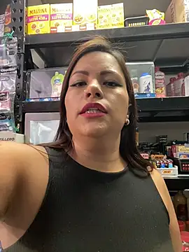 MIA ROSSEEE online show from June 3, 2026, 2:33 pm