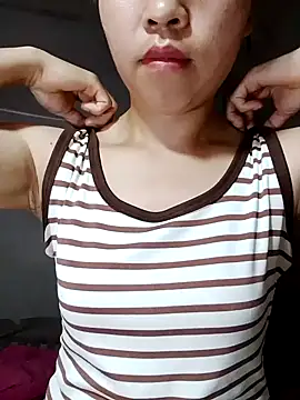 Snapshot of Lucy168 chatting on April 15, 2026, 7:25 am Lucy168 online show from April 15, 2026, 7:25 am