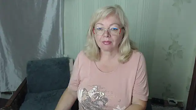 LavandaMay online show from July 15, 2026, 8:16 pm