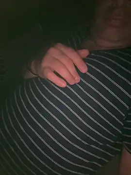 Snapshot of elysmay chatting on April 9, 2026, 10:16 pm elysmay online show from April 9, 2026, 10:16 pm