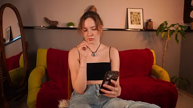 AgathaCarra online show from May 28, 2026, 2:12 pm