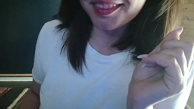 Snapshot of NicoleLove_ chatting on July 30, 2026, 12:10 am NicoleLove online show from July 30, 2026, 12:10 am