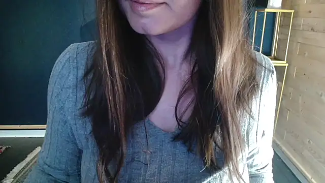 NicoleLove  online show from May 29, 2026, 4:18 am