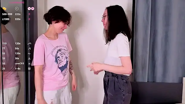 Snapshot of AllisonKierce chatting on April 10, 2026, 3:13 am AllisonKierce online show from April 10, 2026, 3:13 am