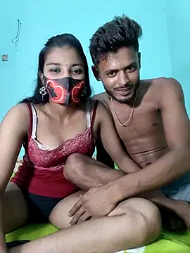 Snapshot of Hot-Couple4 chatting on May 6, 2026, 3:49 pm Hot-Couple4 online show from May 6, 2026, 3:49 pm