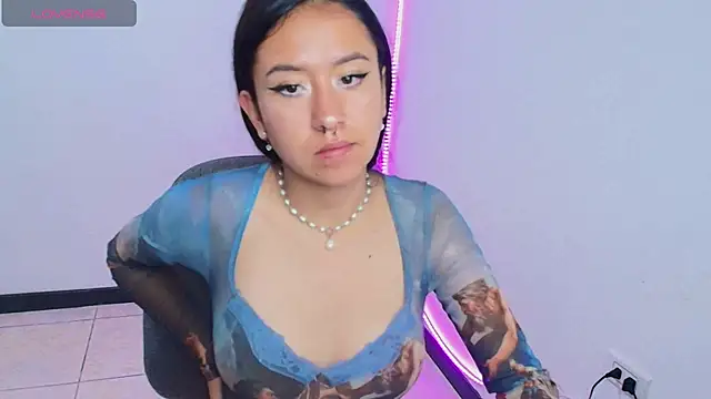 chloe-disire online show from July 27, 2026, 11:28 am