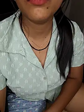 Tamilmoon006 online show from July 23, 2026, 4:47 pm