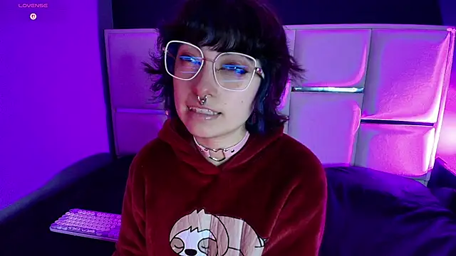 BadEmyXO online show from June 9, 2026, 3:40 am