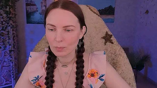 LanaRadiance online show from May 8, 2026, 8:18 am