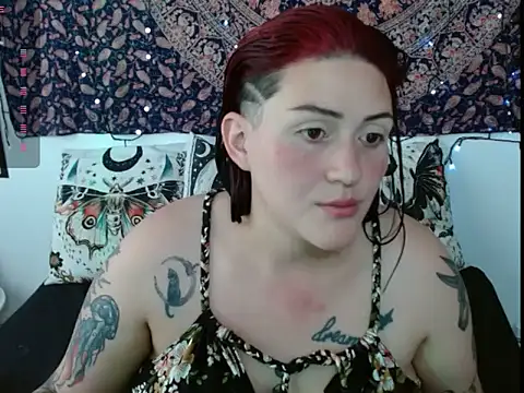 Snapshot of Ozzy_Valentino chatting on July 25, 2026, 9:21 pm Ozzy Valentino online show from July 25, 2026, 9:21 pm