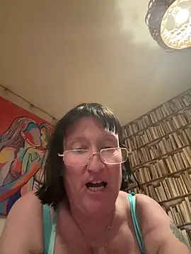 DeliciousDebbie  online show from April 18, 2026, 8:09 pm