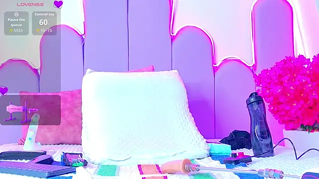 Candy Mari online show from June 13, 2026, 7:45 pm