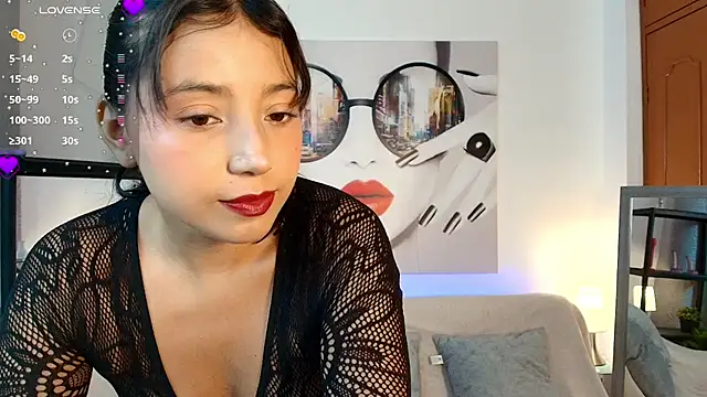 Luna Ferrer10 online show from July 24, 2026, 8:16 pm