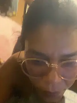 Malonna69 online show from May 15, 2026, 3:54 pm
