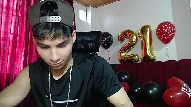 Snapshot of Marck-Pro chatting on June 12, 2026, 4:27 pm Marck-Pro online show from June 12, 2026, 4:27 pm