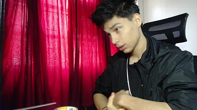 Snapshot of Marck-Pro chatting on June 16, 2026, 2:50 pm Marck-Pro online show from June 16, 2026, 2:50 pm