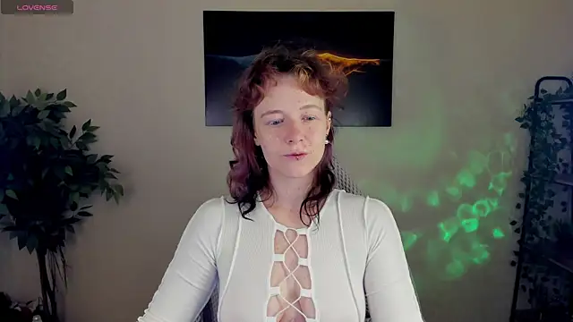 Ricki Bloom online show from July 29, 2026, 1:05 am