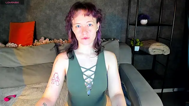 Ricki Bloom online show from July 19, 2026, 1:03 am