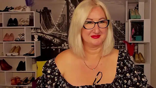 Snapshot of DianaFrances chatting on May 30, 2026, 1:17 pm DianaFrances online show from May 30, 2026, 1:17 pm