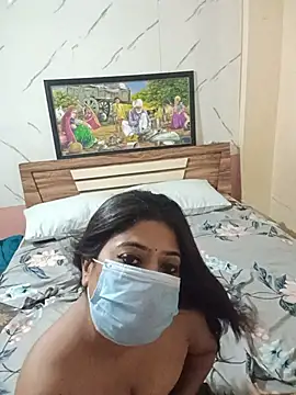 dearmona00 online show from June 26, 2026, 7:09 pm