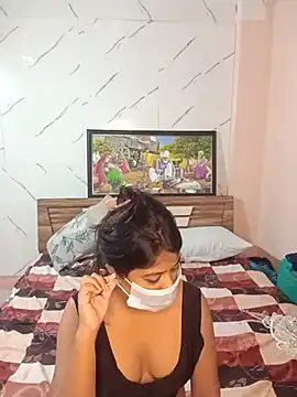 dearmona00 online show from July 19, 2026, 6:04 pm