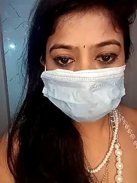 dearmona00 online show from July 21, 2026, 4:19 pm
