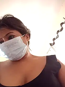 dearmona00 online show from July 14, 2026, 11:38 am