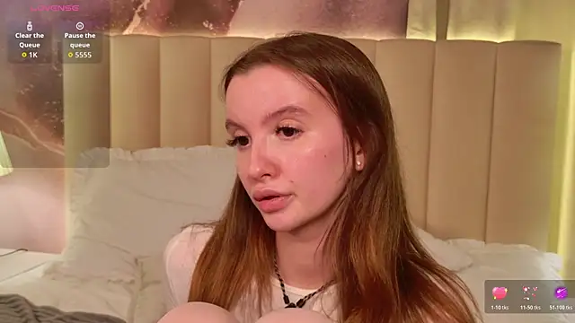 Molly  Quinn online show from July 14, 2026, 2:05 am