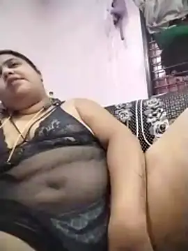 hotsilk21 online show from June 11, 2026, 7:11 pm