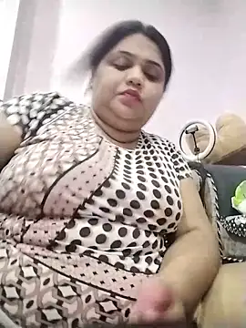 hotsilk21 online show from June 22, 2026, 7:11 pm